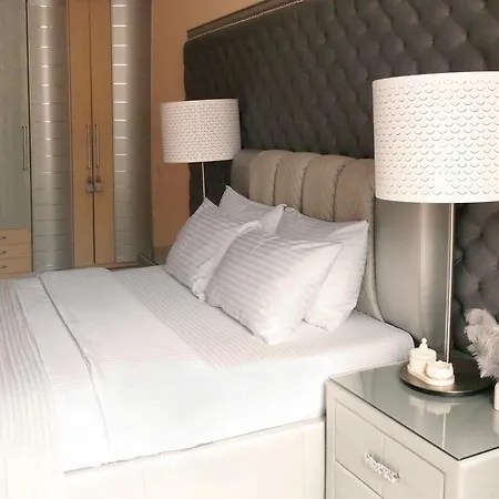 Luxury Centre Located